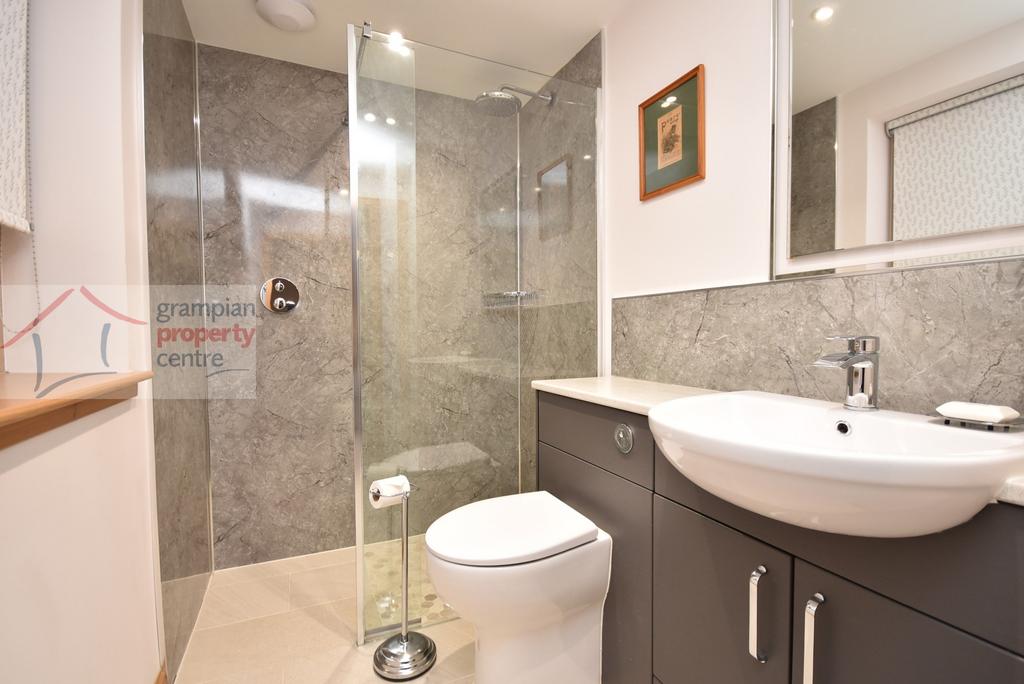 En-suite .JPG
