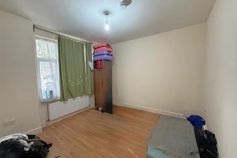 undefined, West End Road, Southall