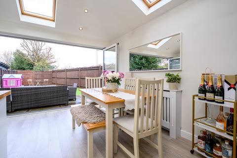 3 bedroom end of terrace house for sale, Normanhurst Road, Walton-on-Thames, KT12
