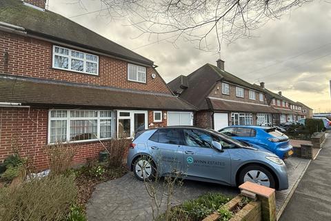undefined, Cedar Avenue, Ruislip HA4