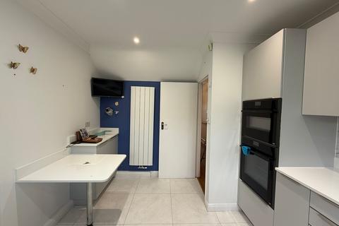 undefined, Cedar Avenue, Ruislip HA4