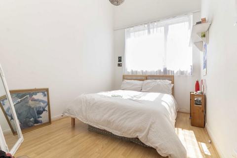 1 bedroom flat to rent, Claremont Road, Surbiton KT6