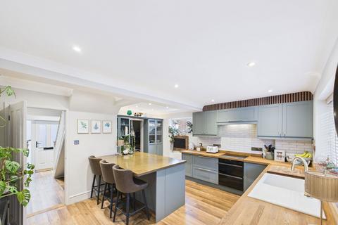 4 bedroom detached house for sale, Grange Crescent, Tenterden TN30