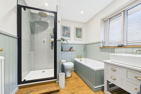 4 bedroom detached house for sale, Grange Crescent, Tenterden TN30