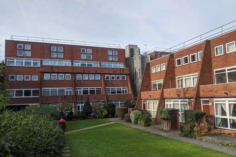 2 bedroom flat for sale, Holden Avenue, London N12