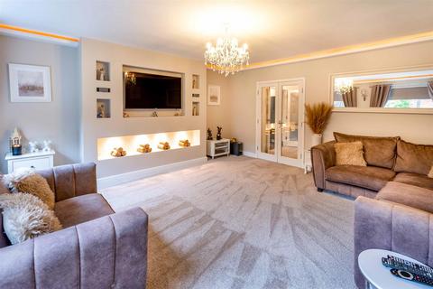 4 bedroom detached house for sale, Moor Lane South, Ravenfield, Rotherham