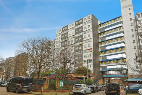 2 bedroom flat for sale, Arthur Court, Charlotte Despard Avenue, London, SW11