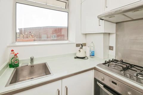 1 bedroom flat for sale, Chalmers House, York Road, London, SW11