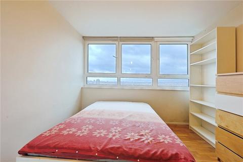 2 bedroom flat for sale, Yelverton Road, London, SW11