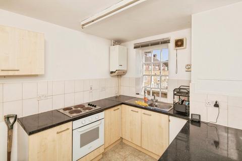 2 bedroom flat for sale, Albion Avenue, London, SW8