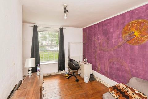 2 bedroom flat for sale, Albion Avenue, London, SW8