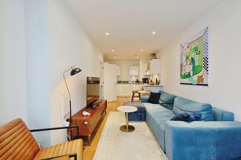 2 bedroom flat for sale, Juniper Drive, London, SW18