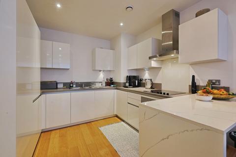 2 bedroom flat for sale, Juniper Drive, London, SW18