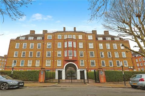 3 bedroom flat for sale, Vicarage Crescent, Battersea, London, SW11