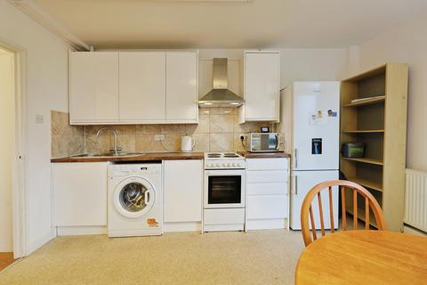 4 bedroom flat for sale, Batten Street, London, SW11