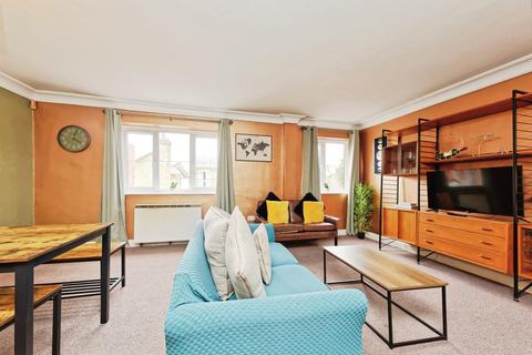 2 bedroom flat for sale, Rosiers Court, 46 St. Dunstans Street, Canterbury, CT2
