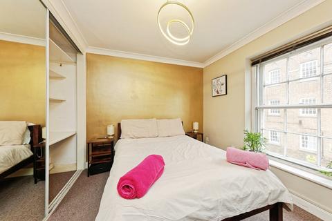 2 bedroom flat for sale, Rosiers Court, 46 St. Dunstans Street, Canterbury, CT2