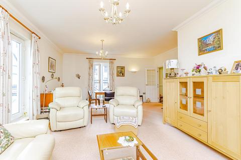 2 bedroom flat for sale, Boundary Point, Coldstream Road, Caterham, CR3