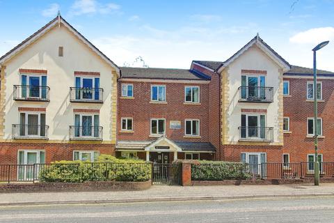 2 bedroom flat for sale, Pegasus Court, Stafford Road, Caterham, Surrey, CR3