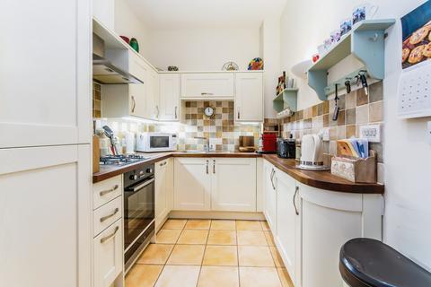 1 bedroom flat for sale, Coldstream Road, Caterham, Surrey, CR3
