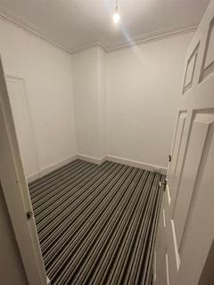 2 bedroom property to rent, Chorley New Road, Bolton