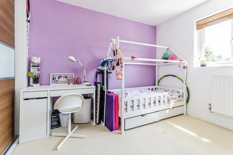 1 bedroom flat for sale, Addison Road, Caterham, Surrey, CR3