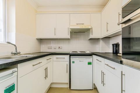 1 bedroom flat for sale, Chaldon Road, Caterham, Surrey, CR3