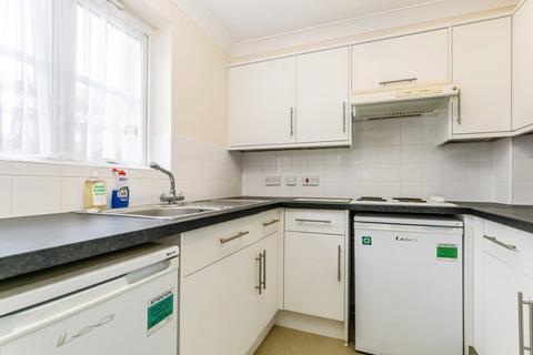 1 bedroom flat for sale, Chaldon Road, Caterham, Surrey, CR3