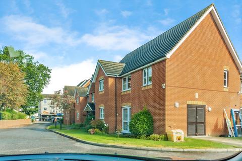 1 bedroom flat for sale, Chaldon Road, Caterham, Surrey, CR3