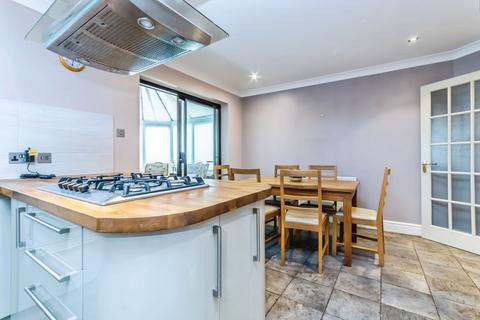Deacon Place, Caterham, Surrey, CR3