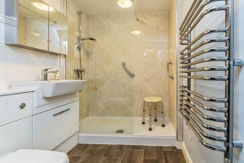 2 bedroom flat for sale, Stafford Road, Caterham, Surrey, CR3