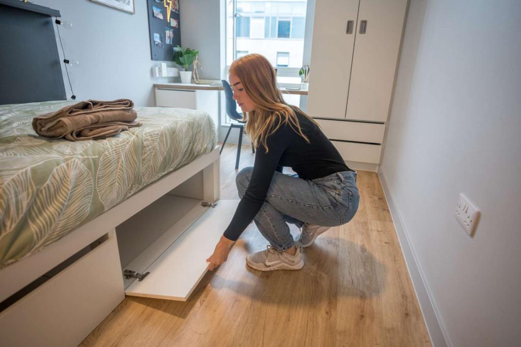 O 1ioi6idq01k5p1p8c1sag8dq1mfpbt.jpg