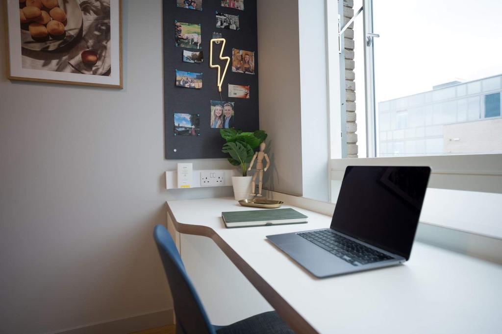 O 1ioi6idq01g2pvb4i5i14jas20bo.jpg