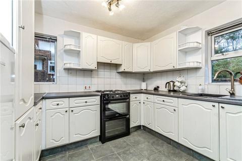 2 bedroom maisonette for sale, Ninehams Road, Caterham, Surrey, CR3