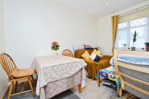 3 bedroom maisonette for sale, Addison Road, Caterham, Surrey, CR3