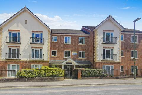 1 bedroom flat for sale, Pegasus Court, Stafford Road, Caterham, Surrey, CR3