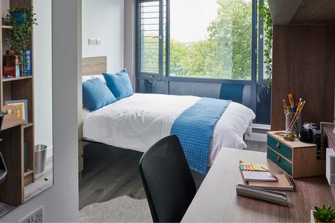 undefined, Howard Gardens