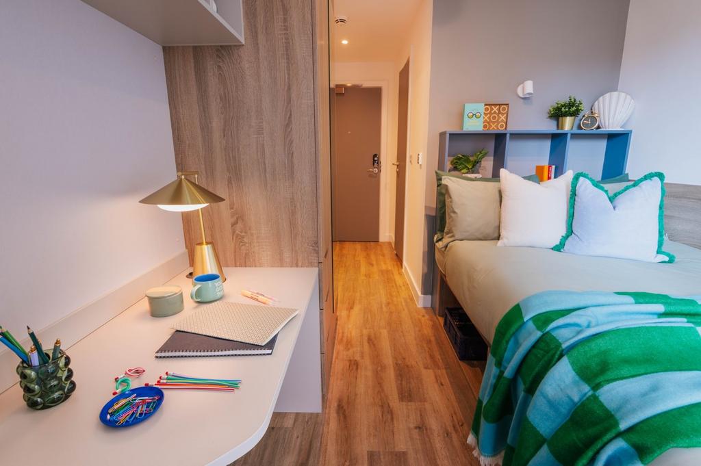 O 1itfhljb21jaktac11271p3c1dvd25.jpg