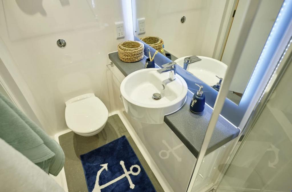 O 1j1fe2mqk17mg1re18sddp01tj27k.jpg