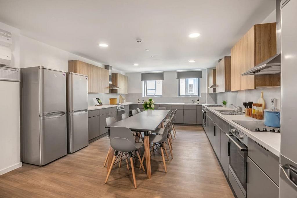 O 1j1fdprqsclt1hruj5t18q21hrf3i.jpg