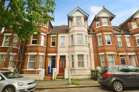 Radnor Park Crescent, Folkestone, Kent, CT19