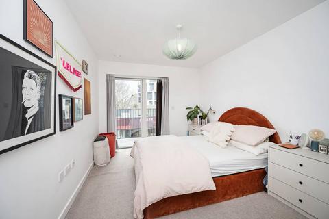1 bedroom flat for sale, Dalston Lane, Hackney, London, E8