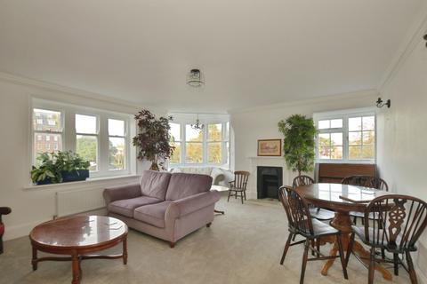 2 bedroom flat for sale, The Leas, Folkestone, Kent, CT20