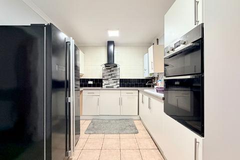 3 bedroom terraced house for sale, Henlow Road, Birmingham, B14 5DP