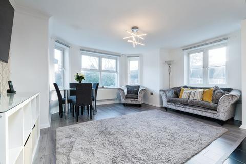 2 bedroom flat for sale, Halton Road, Kenley, Surrey, CR8