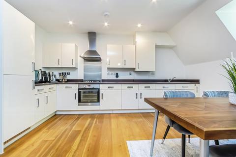 2 bedroom flat for sale, Foxley Road, Kenley, CR8