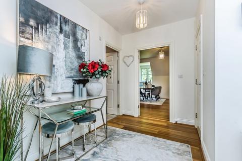 2 bedroom flat for sale, Foxley Road, Kenley, CR8