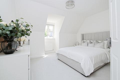 2 bedroom flat for sale, Foxley Road, Kenley, CR8
