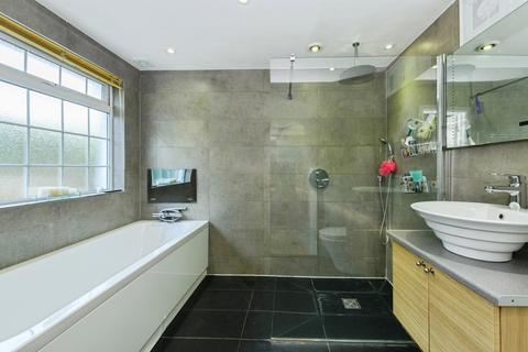 undefined, Uplands Road, Kenley, CR8