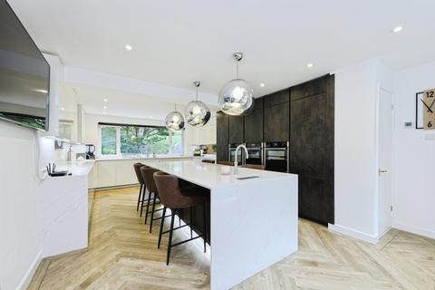 5 bedroom detached house for sale, Welcomes Road, Kenley, CR8